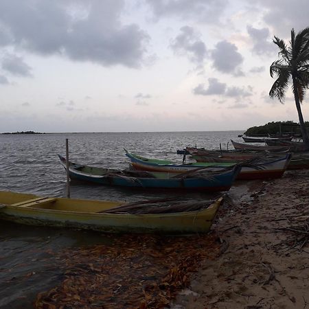 Chale Perto Da Praia Com Duas Suites E Varandao Pacatuba  外观 照片